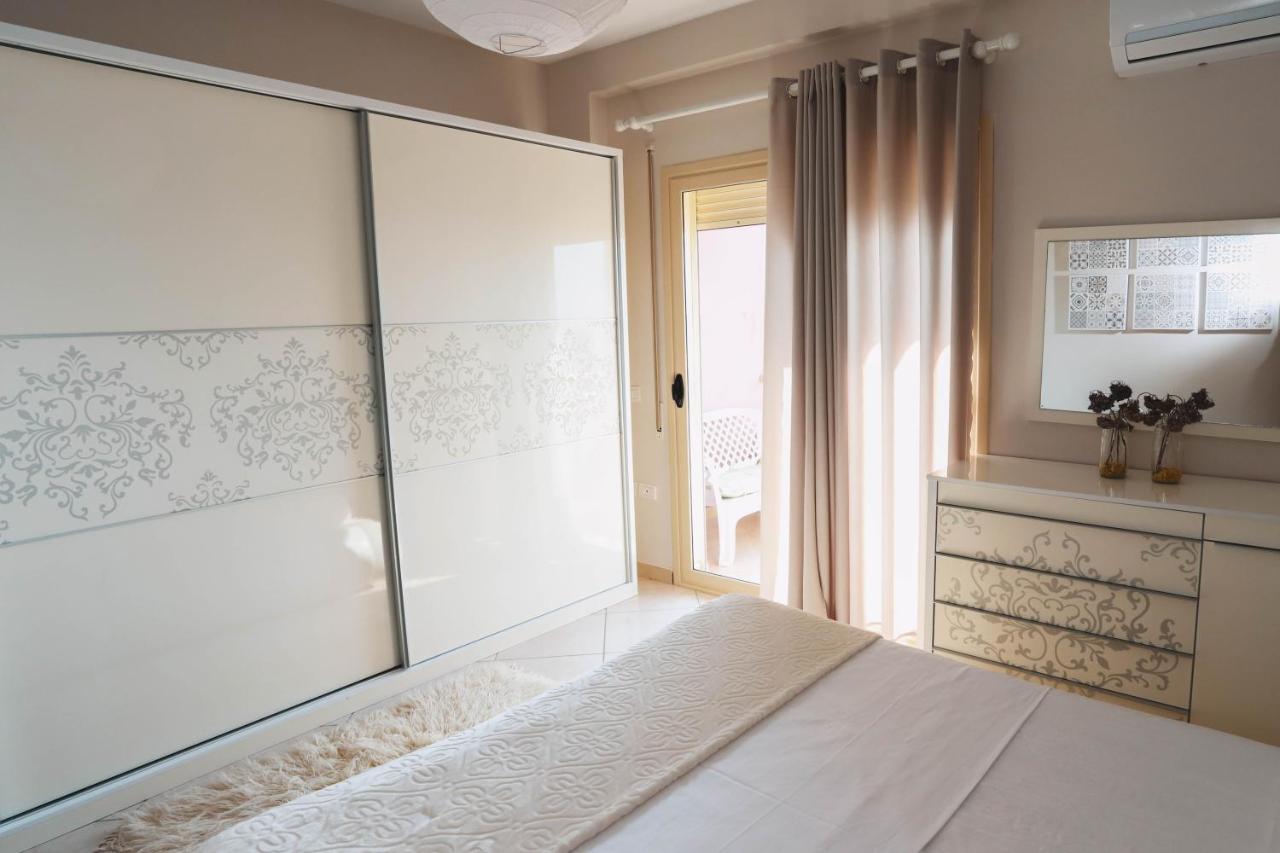 Large Apartment Near The Seaside Boulevard Lungomare วญอเรอ ภายนอก รูปภาพ