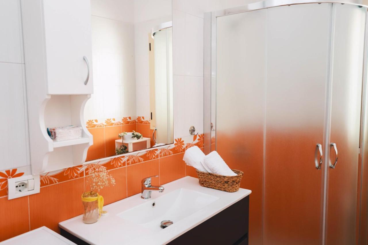 Large Apartment Near The Seaside Boulevard Lungomare วญอเรอ ภายนอก รูปภาพ